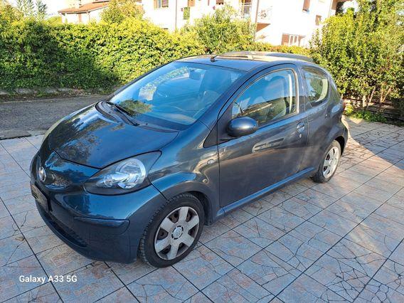 Toyota Aygo 1.4 turbodiesel 3 porte Sol