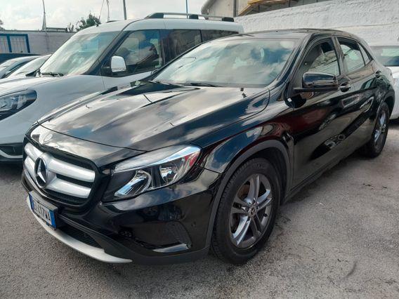 Mercedes-benz GLA 180 anno 2015 nuova....