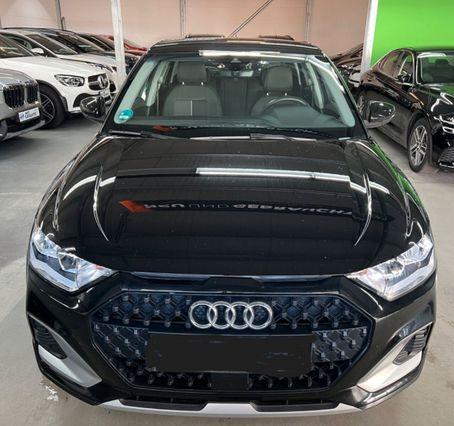 Audi A1 citycarver 30 TFSI Identity Contrast