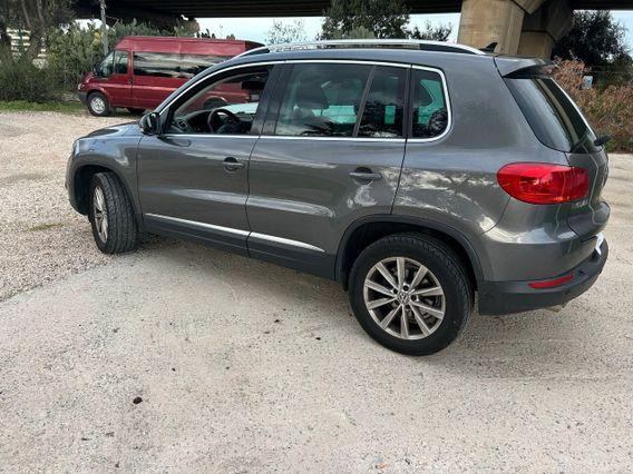 Volkswagen Tiguan 2.0 TDI SCR DSG 4MOTION Business BMT