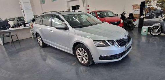 Skoda Octavia Octavia Wagon 1.6 tdi Executive 115cv dsg