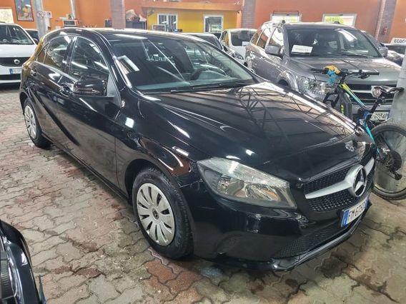 MERCEDES-BENZ A 180 d Business