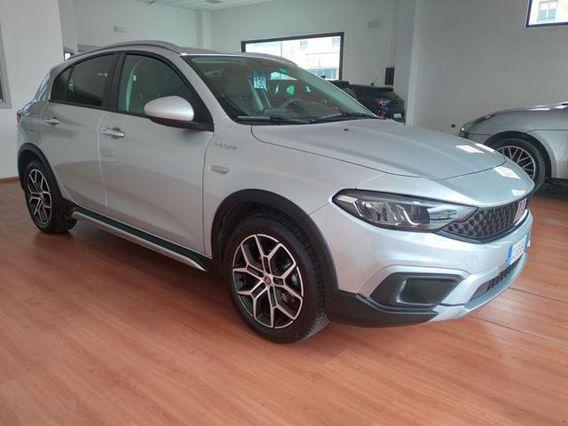 FIAT Tipo 1.5 Hybrid DCT 5 porte Cross