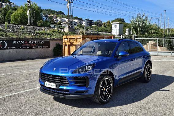 PORSCHE Macan 2.0