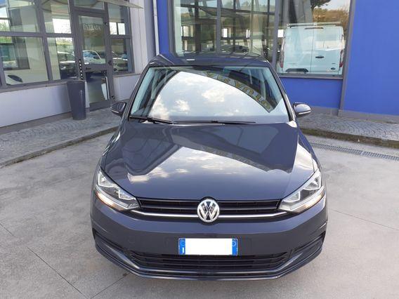 VW Touran 1.6 TDI 115 CV 7 POSTI anno 2017