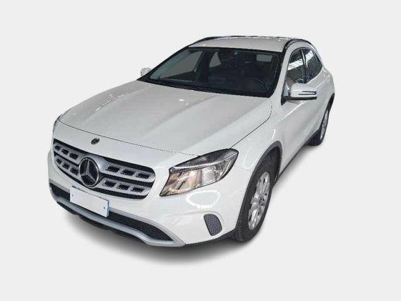 MERCEDES-BENZ GLA 180 d Business