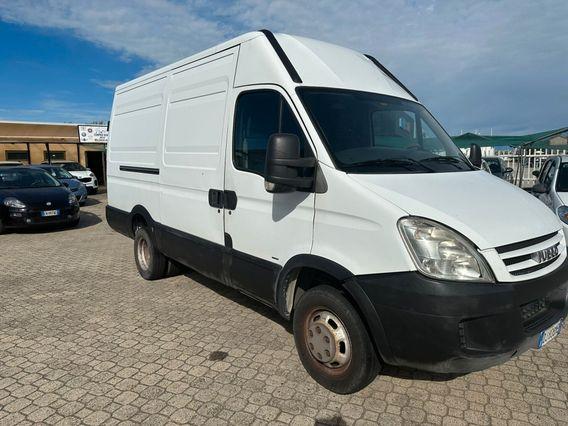 Iveco Daily 35C12 2.3 Hpi PM-RG Cabinato