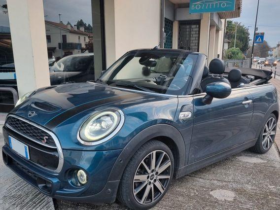 Mini Cooper S Cabrio Sidewalk