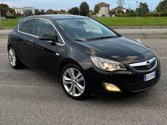 Opel Astra 2.0 CDTI 160CV Cosmo Sport