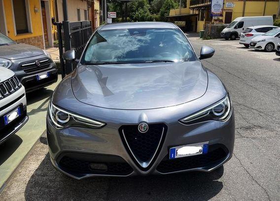 Alfa Romeo Stelvio 2.2 Mjt AT8 Q4 Business - 2019