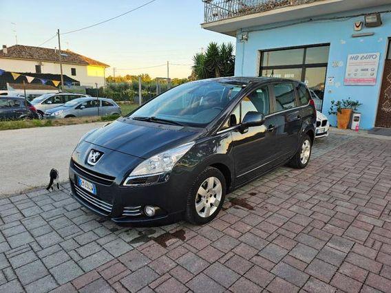 PEUGEOT 5008 1.6 e-HDi 112CV Stop&Start cambio robotizzato Allu