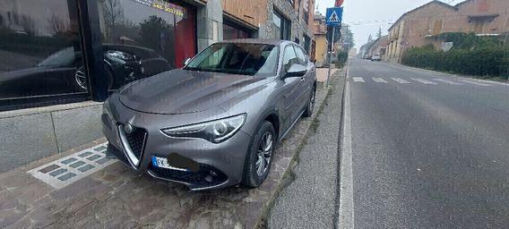 Alfa Romeo Stelvio 2.2 Turbodiesel 210 CV AT8 Q4 Executive