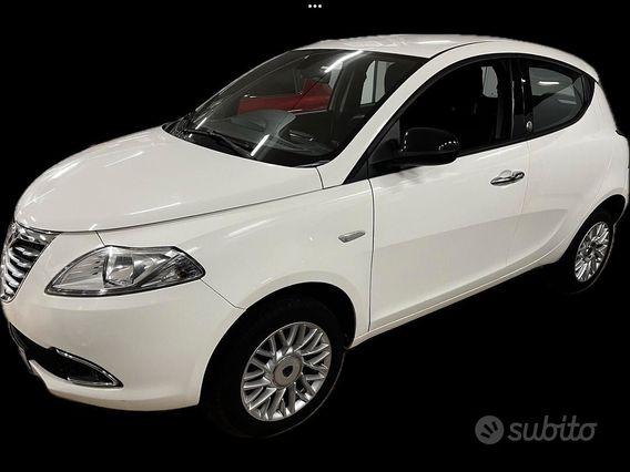 Lancia Ypsilon 0.9 TwinAir 85 CV 5 porte Metano Ecochic Gold Ok Neopatentati