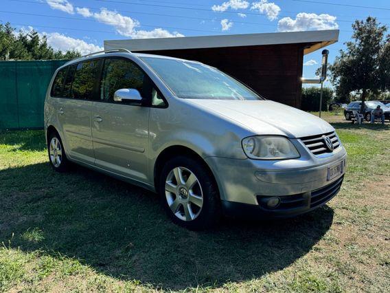 Volkswagen Touran 2.0 TDI 136CV Highline