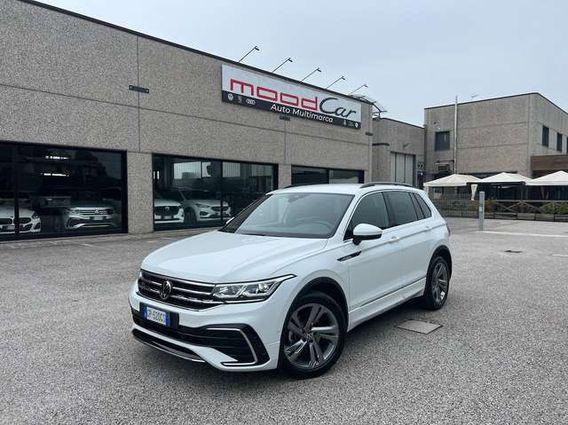 Volkswagen Tiguan 2.0 tdi R-Line 150cv dsg IVA ESPOSTA PREZZO REALE