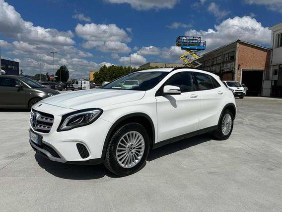 MERCEDES-BENZ GLA 180 Sport