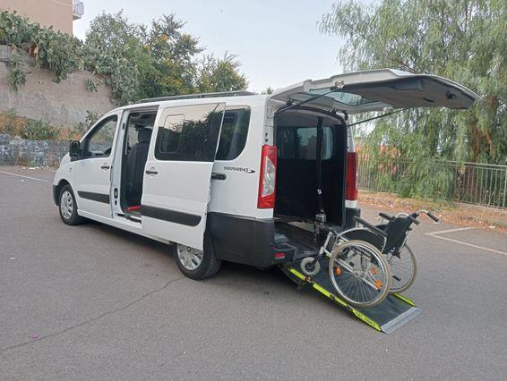 Peugeot Expert Pianale ribassato con rampa disabili 2 carrozzine