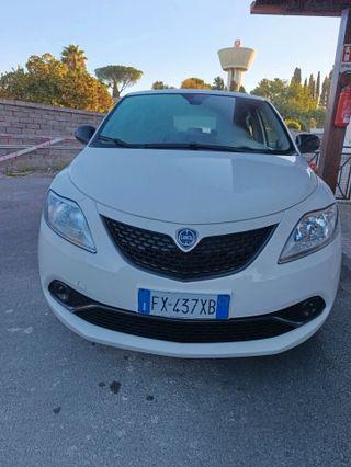 Lancia Ypsilon 1.2 69 CV 5 porte Gold