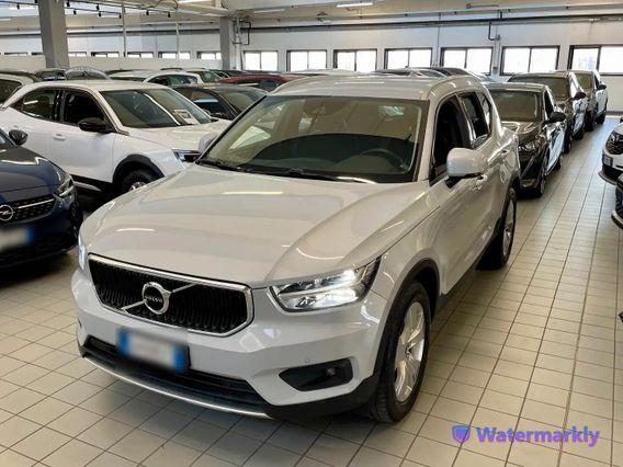 VolvoXC40 2.0 d3 MOMENTUM