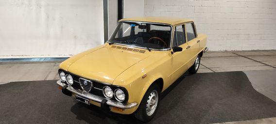 Alfa Romeo Giulia NUOVA SUPER 1300 GIALLO PIPER