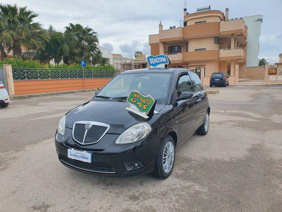 Lancia Ypsilon 1.2 Benz/GPL 44 KW 60 CV Neopatentati