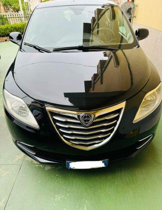 Lancia Ypsilon 1.2 69 CV 5 porte S&S Gold