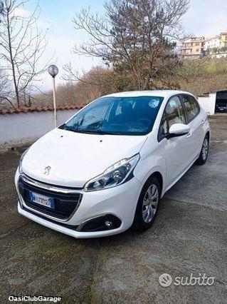 Peugeot 208 autocarro n1 4 posti