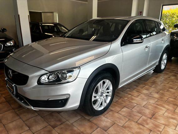 Volvo V60 Cross Country 2.0 d3 geartronic*TAGLIANDI CERTIFICATI VOLVO*