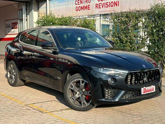 MASERATI Levante V6 350CV AWD Gransport