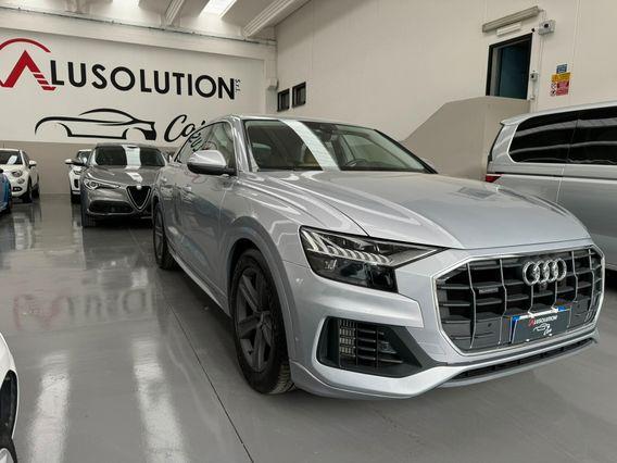 Audi Q8 55 TFSI quattro tiptronic Sport 110 CONTROLLI