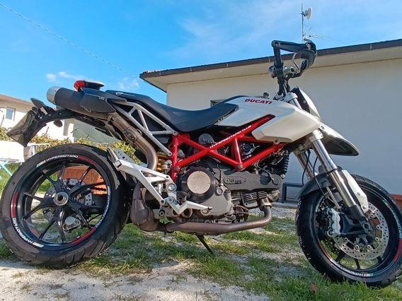 Ducati Hypermotard 1100s