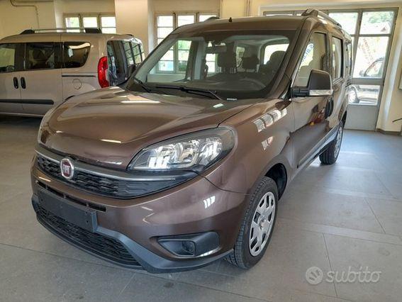 Fiat Doblò 1.4 T-Jet 16V Lounge 7 posti