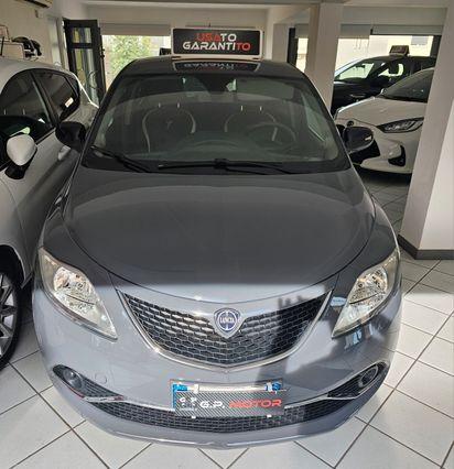 Lancia Ypsilon 1.3 MJT 16V 95 CV 5 porte S&S Silver