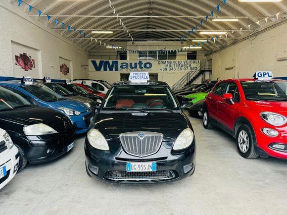 Lancia Ypsilon 1.2 Oro Giallo