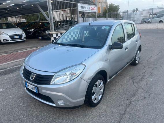 Dacia Sandero 1.2 16V GPL - 2012