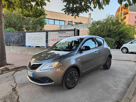 Lancia Ypsilon 1.2 BENZ/ GPL Gold NEOPATENTATI