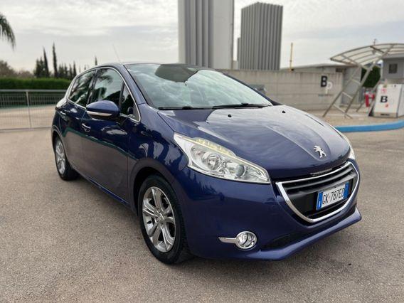 Peugeot 208 ALLURE NAVI- SENS PARCHEGGIO (82cv) 5 porte