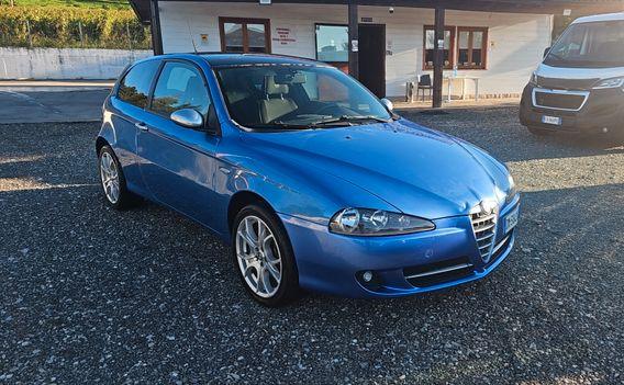 Alfa Romeo 147 1.6 16V TS (105) 3 porte Distinctive