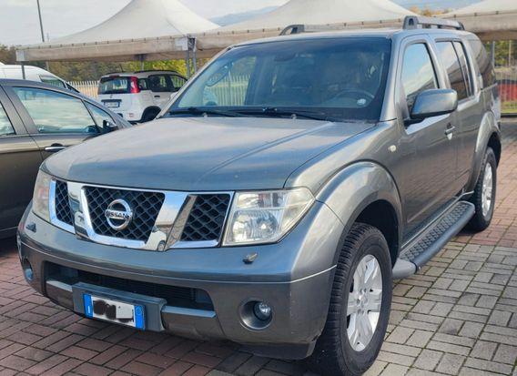 Nissan Pathfinder Nissan Pathfinder 7 posti