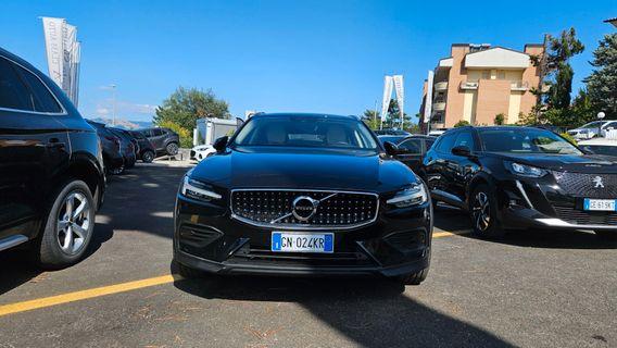 Volvo V60 Cross Country V60 Cross Country B4 (d) AWD aut. pro BUSINES