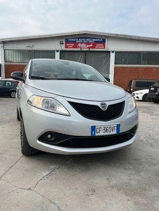 Lancia Ypsilon 1.0 FireFly 5 porte S&S Hybrid Ecochic Gold