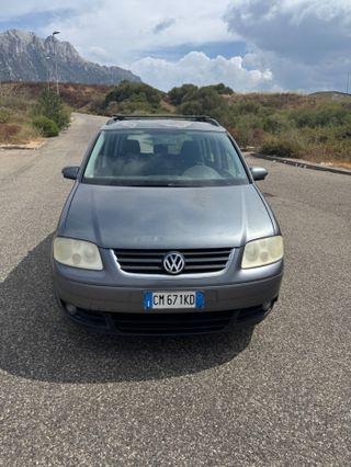 Volkswagen Touran 1.6 16V FSI