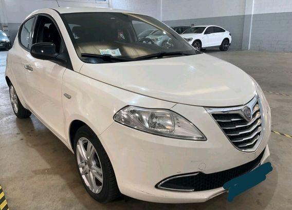 Lancia Ypsilon 0.9 TwinAir 85 CV 5 porte S&S DFN Gold