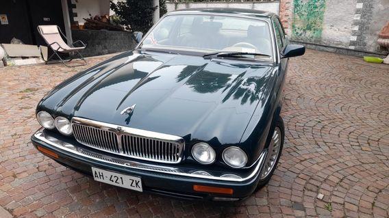 Jaguar XJ Sovereign 4.0 cat