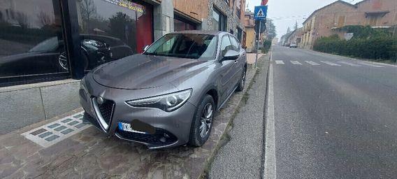 Alfa Romeo Stelvio 2.2 Turbodiesel 210 CV AT8 Q4 Executive